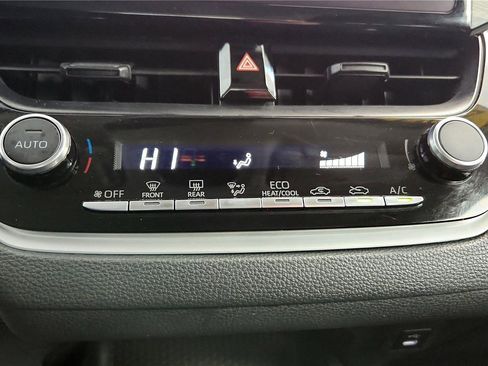 Certified 2024 Toyota Corolla LE image 30