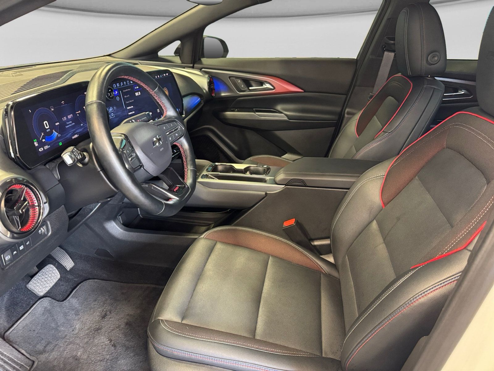 Used 2024 Chevrolet Equinox EV RS FWD image 18