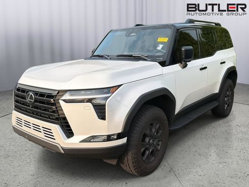 Used 2025 Lexus GX 550 AWD/4WD image 2
