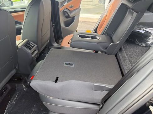 New 2026 Volkswagen Tiguan SEL R-Line AWD/4WD image 23