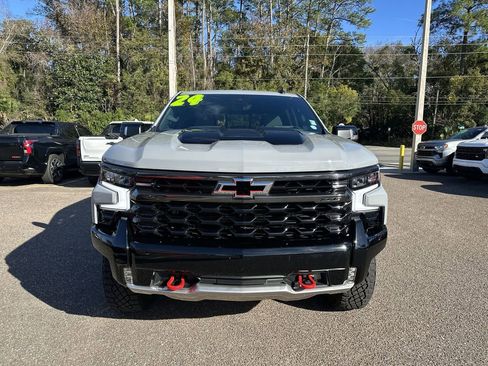 Used 2024 Chevrolet Silverado 1500 ZR2 w/ Technology Package image 11