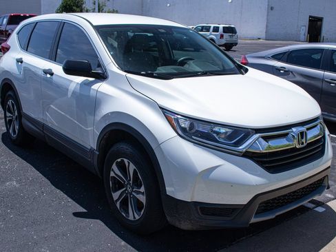 Used 2017 Honda CR-V LX image 3