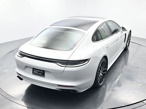 Certified 2022 Porsche Panamera GTS image 38