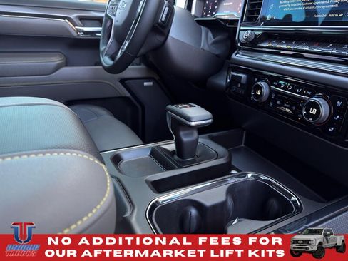 Used 2024 Chevrolet Silverado 1500 ZR2 w/ Technology Package AWD/4WD image 31
