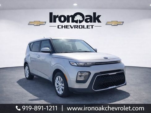 Used 2021 Kia Soul LX FWD image 1