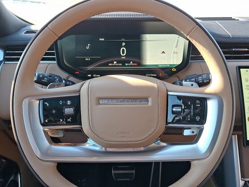 New 2026 Land Rover Range Rover Long Wheelbase SE image 5