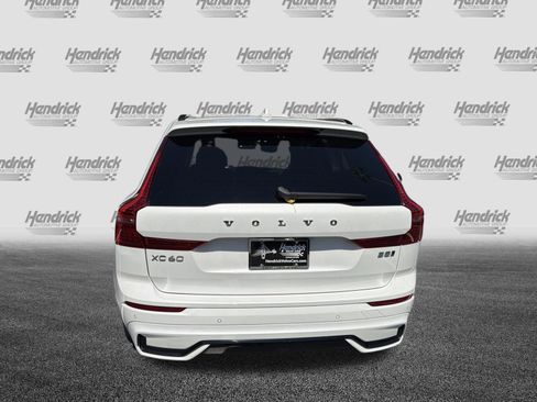 Certified 2024 Volvo XC60 B5 Plus AWD/4WD image 9