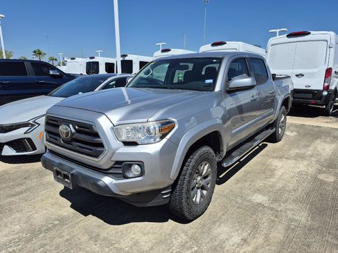Used 2019 Toyota Tacoma SR5 image 1