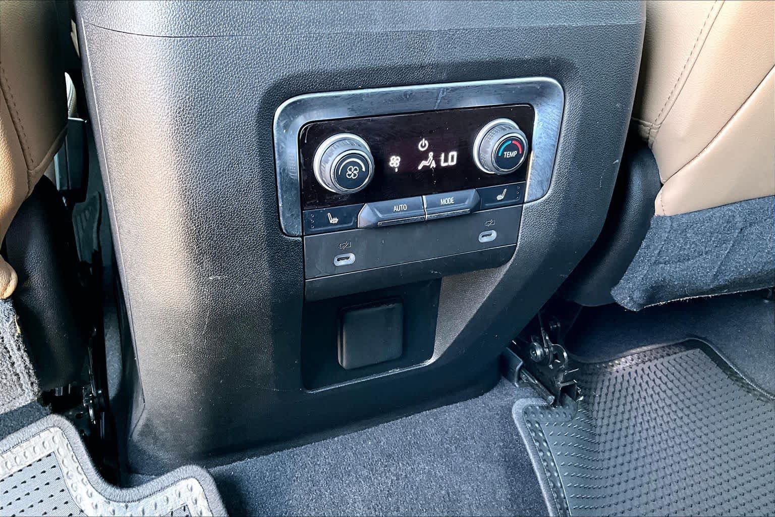 Used 2021 Chevrolet Tahoe Premier RWD image 30