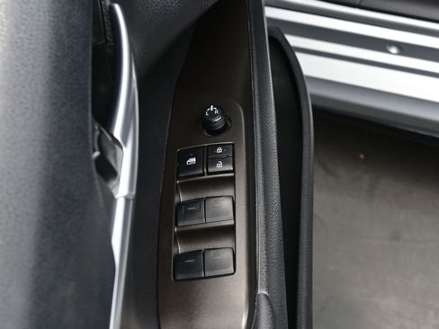 Used 2024 Toyota Camry SE image 10