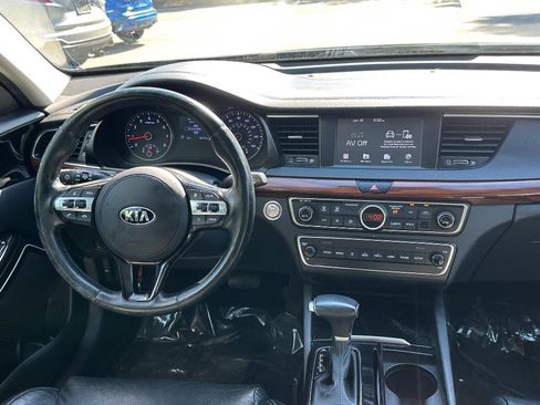 Used 2019 Kia Cadenza Premium FWD image 36