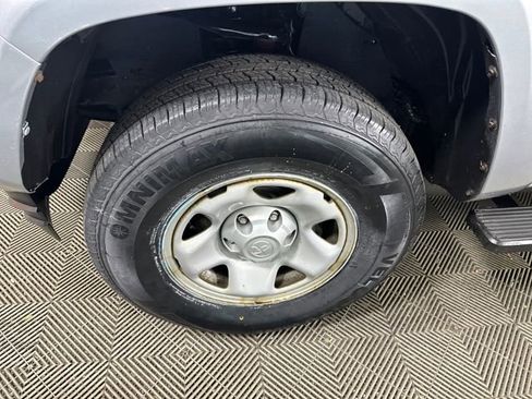 Used 2017 Toyota Tacoma 2WD Double Cab image 10