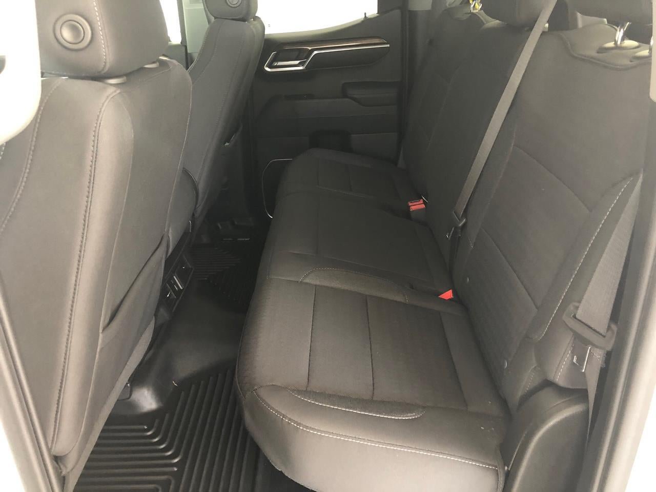 Used 2023 Chevrolet Silverado 1500 LT AWD/4WD image 8