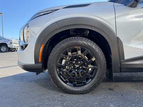 New 2026 Mitsubishi Outlander Trail Edition image 31