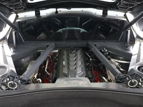 Used 2024 Chevrolet Corvette Stingray Preferred Cpe w/ 2LT image 17