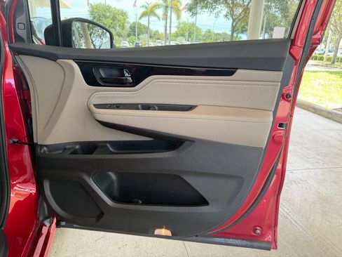 Used 2023 Honda Odyssey Touring image 29