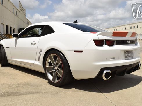 Used 2011 Chevrolet Camaro SS w/ RS Package image 8