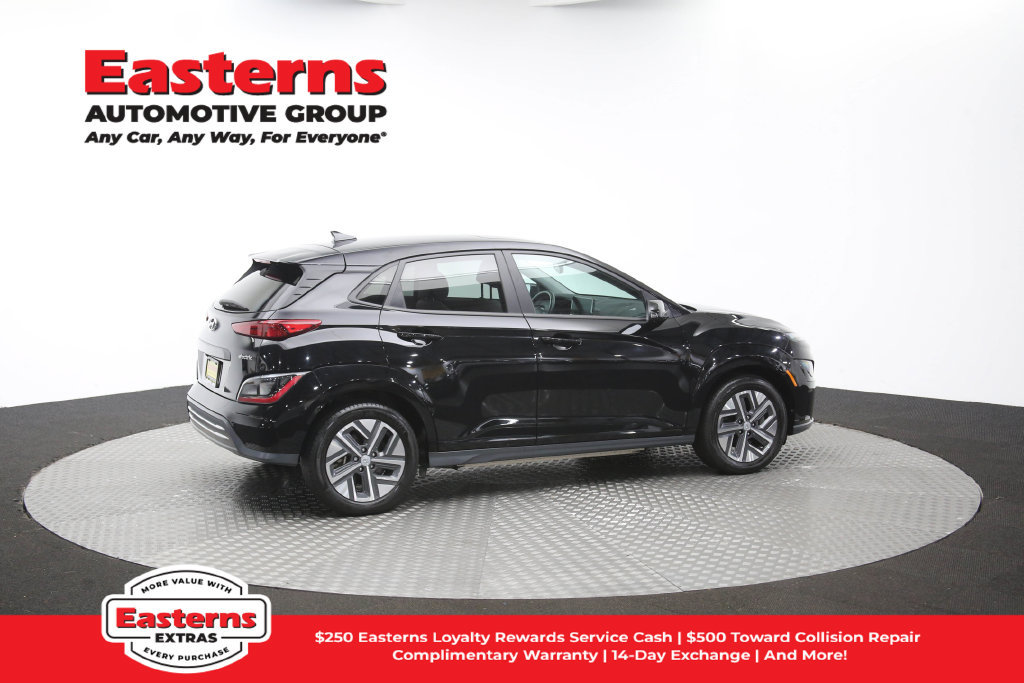 Used 2023 Hyundai Kona SEL FWD image 45