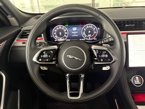Used 2025 Jaguar F-PACE R-Dynamic S AWD/4WD image 15
