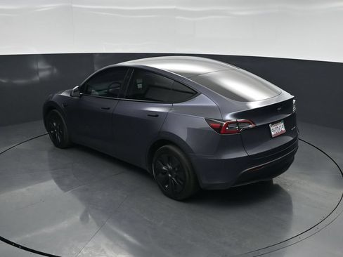 Used 2023 Tesla Model Y Long Range AWD/4WD image 34