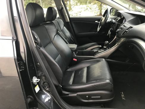 Used 2012 Acura TSX Sport Wagon image 2