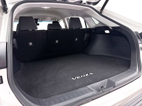 Used 2021 Toyota Venza LE w/ Carpet Mat Package (TMS) AWD/4WD image 31