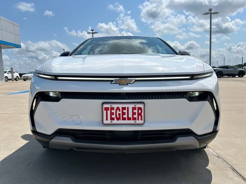 New 2025 Chevrolet Equinox EV LT w/ Convenience Package II image 21