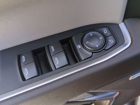 Used 2024 Chevrolet Silverado 1500 LT Trail Boss w/ LT Trail Boss Premium Package image 14