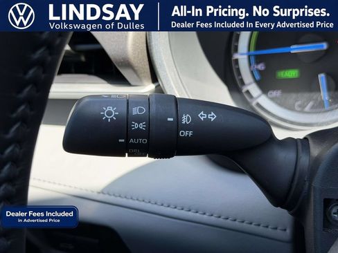 Used 2022 Toyota Highlander XLE FWD image 25