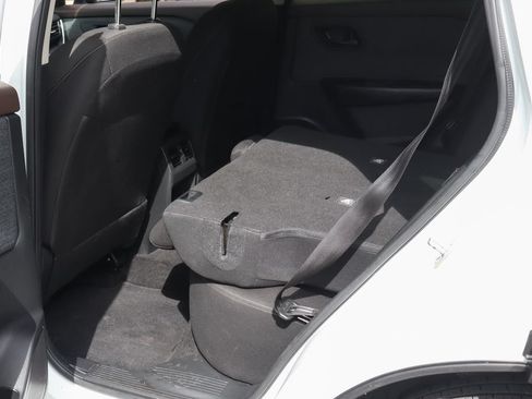 Used 2023 Nissan Rogue S FWD image 33