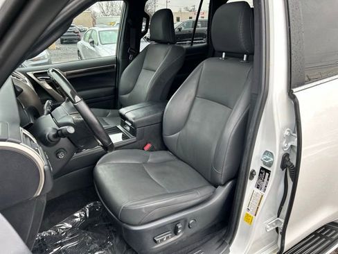 Used 2021 Lexus GX 460 Premium image 14