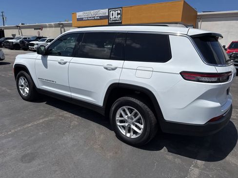 Used 2025 Jeep Grand Cherokee L Laredo RWD image 22