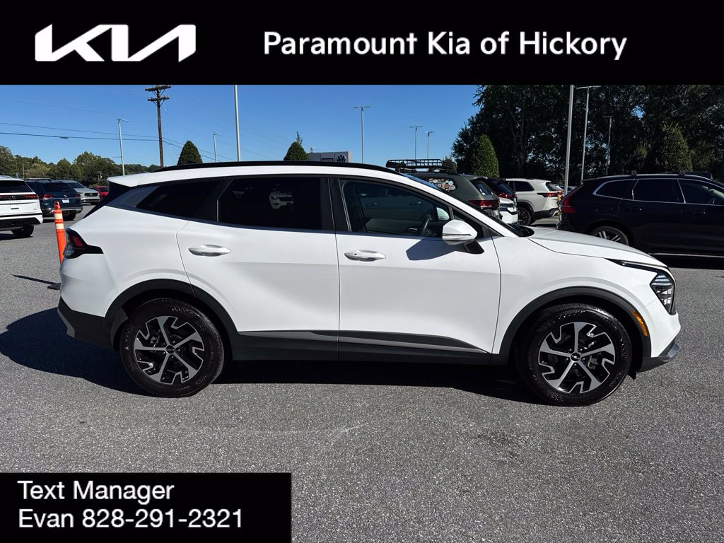Used 2025 Kia Sportage EX w/ Premium Package FWD image 8