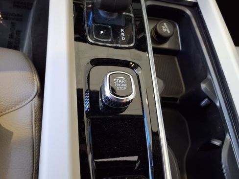 New 2025 Volvo V60 B5 Cross Country Plus w/ Protection Package Premier image 20