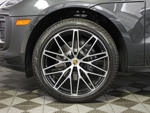 Used 2025 Porsche Macan Turbo image 39