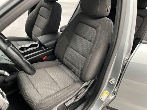 Used 2025 Chevrolet Equinox LT AWD/4WD image 11