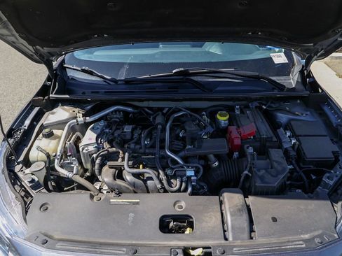 Used 2025 Nissan Sentra SR FWD image 31
