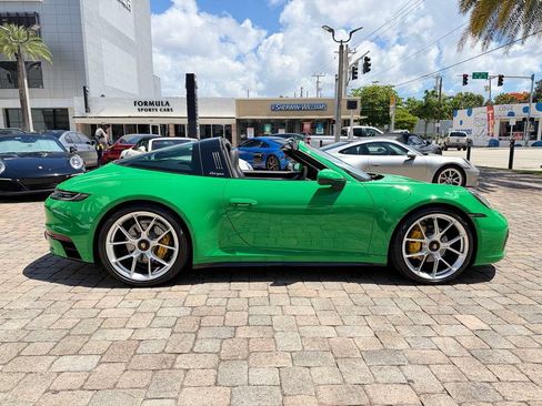 Used 2021 Porsche 911 Targa 4 AWD/4WD image 10