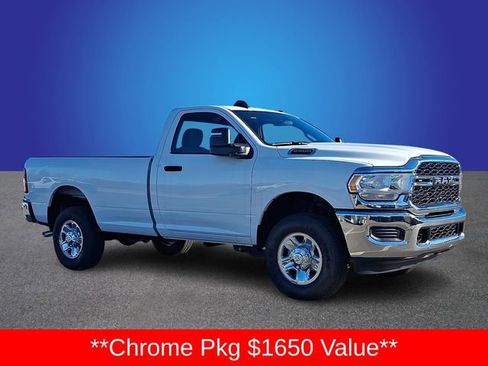 Used 2024 RAM 2500 Tradesman w/ Chrome Appearance Group AWD/4WD image 3