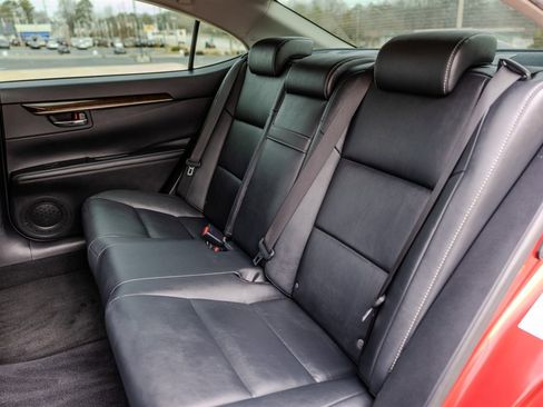 Used 2013 Lexus ES 350 image 30