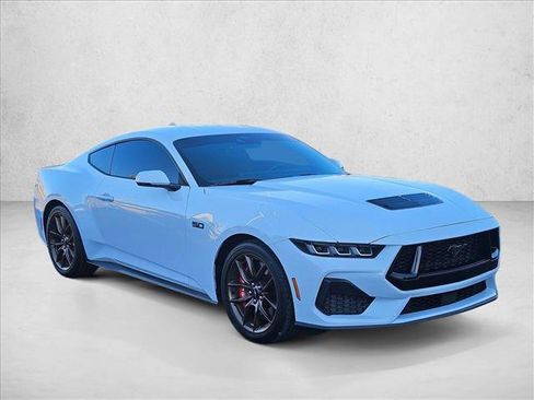 Used 2024 Ford Mustang GT Premium image 3