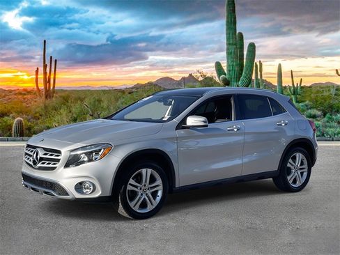 Used 2018 Mercedes-Benz GLA 250 4MATIC image 7