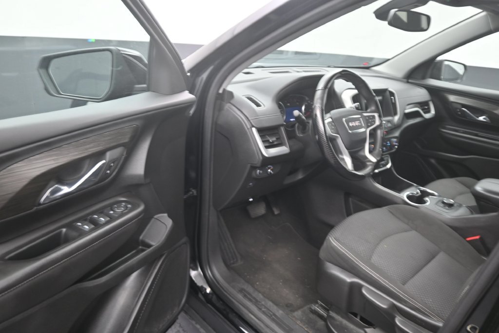 Used 2023 GMC Terrain SLE FWD image 10