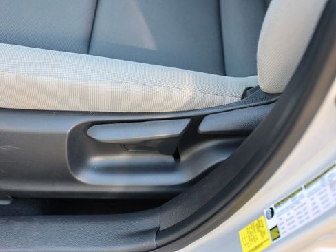 Used 2023 Toyota Corolla LE w/ LE Convenience Package FWD image 17