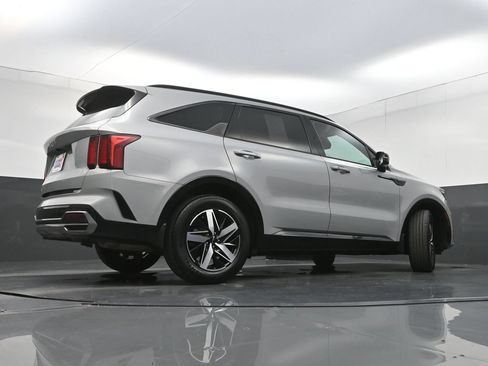 Used 2023 Kia Sorento EX w/ Panoramic Sunroof Package FWD image 33