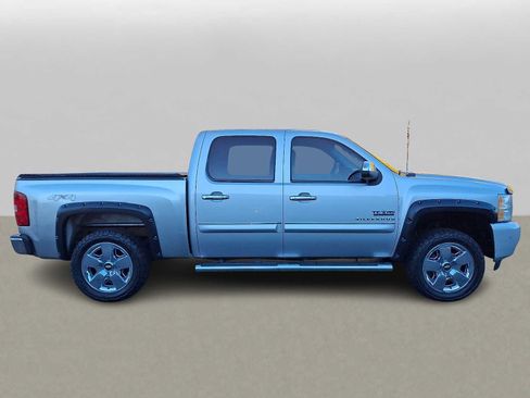 Used 2010 Chevrolet Silverado 1500 LT w/ Texas Edition image 4