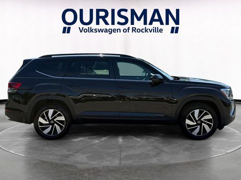Used 2025 Volkswagen Atlas SE AWD/4WD image 7