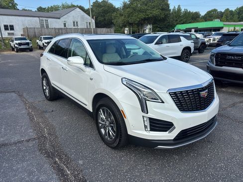 Used 2023 Cadillac XT5 Premium Luxury w/ Technology Package FWD image 5