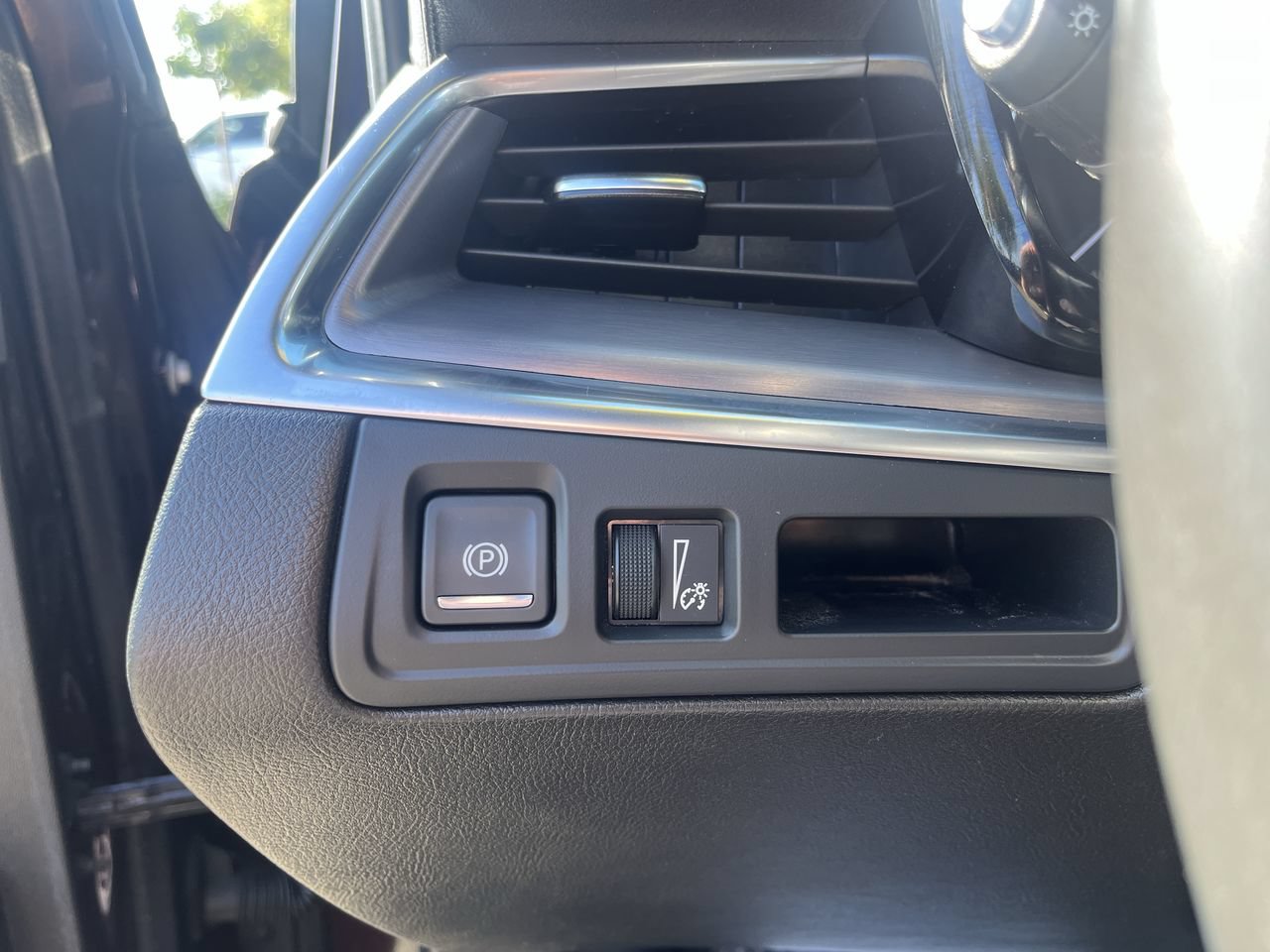 Used 2021 Cadillac XT5 Luxury FWD image 16