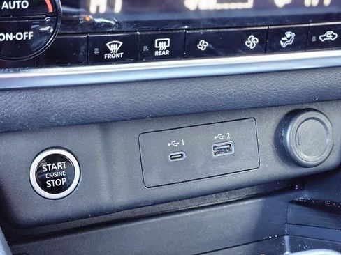 Certified 2023 Nissan Rogue SV FWD image 25